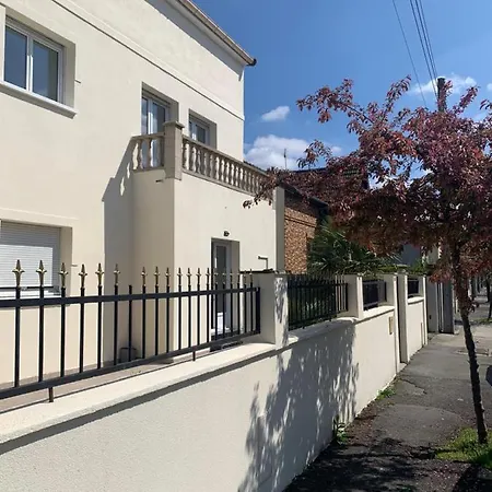 Tenjin 17 Guest house *